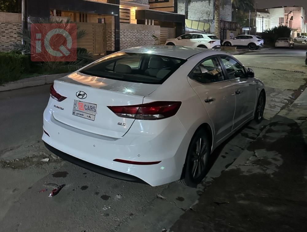 هيونداي النترا